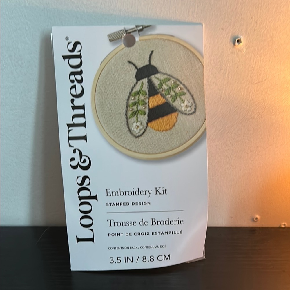Loops & Threads Embroidery Kit with Bee Design